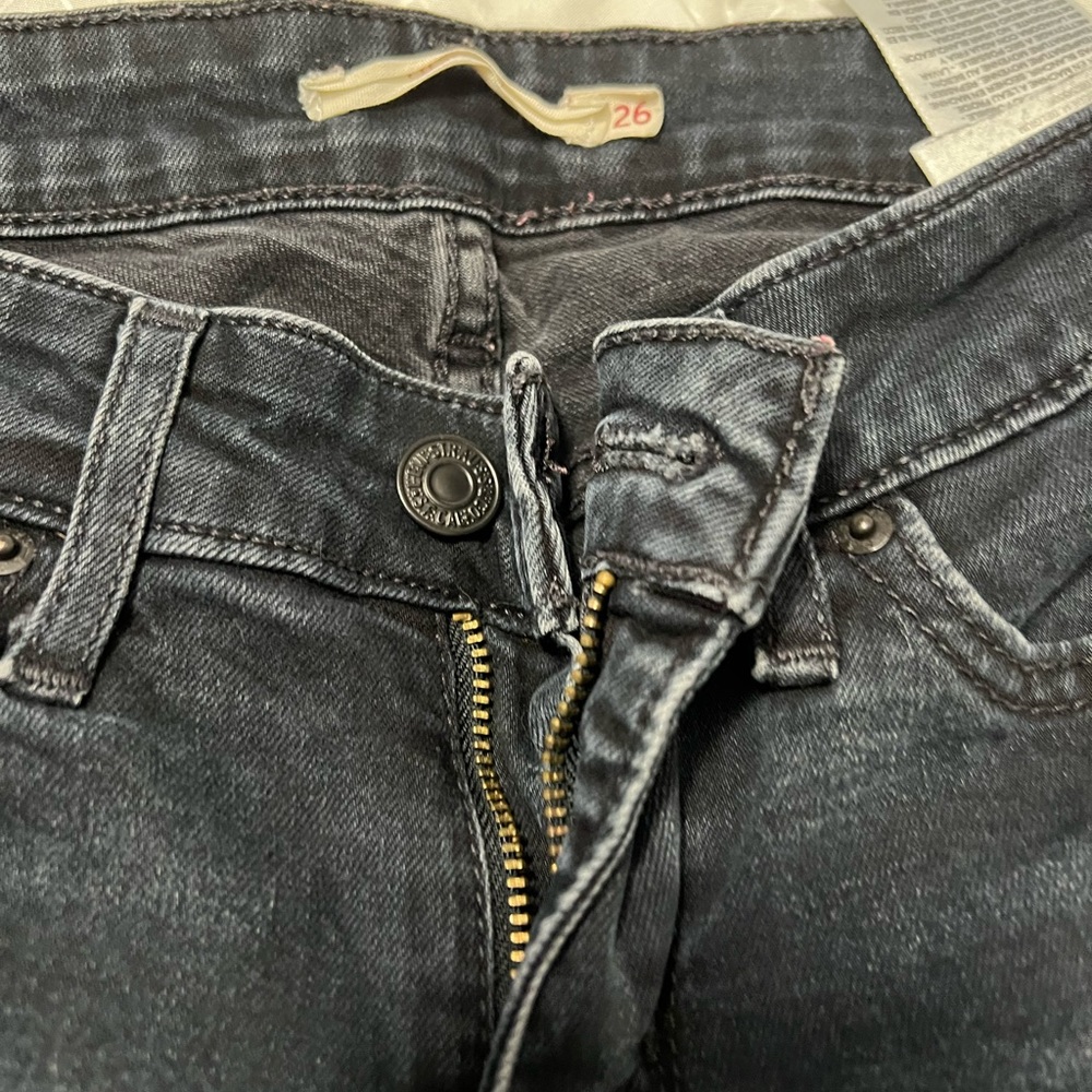 Levi’s black jeans